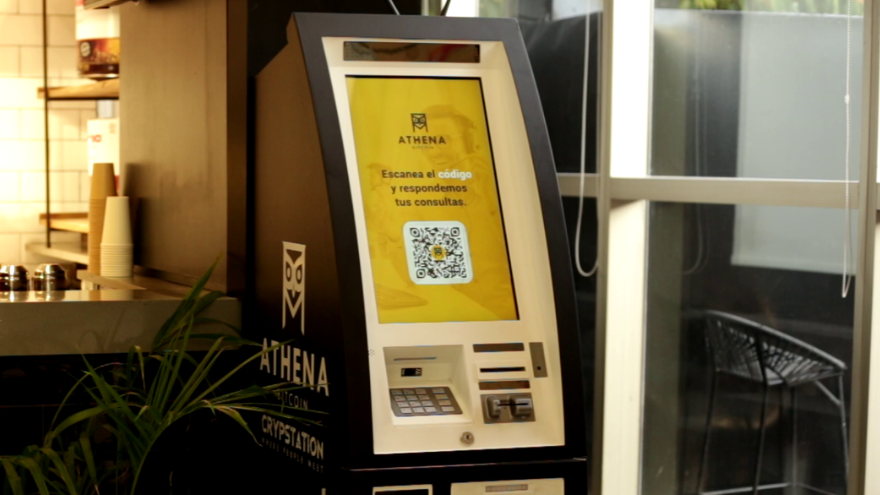 Athena Bitcoin Crypto ATM en DOT shoppibng