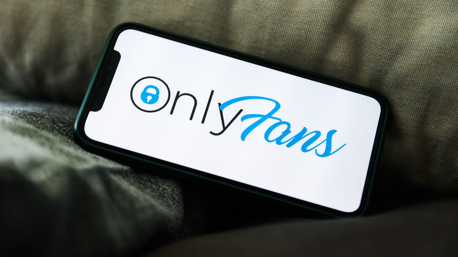 Onlyfans permite monetizar cada seguidor (suscripción) además de vender contenido específico