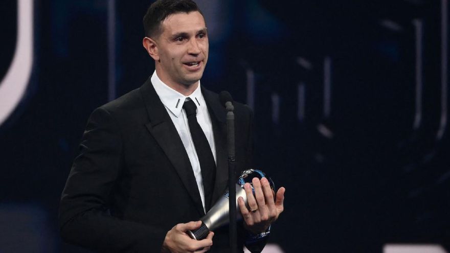 'Dibu' Martínez, mejor portero de la temporada 2022
