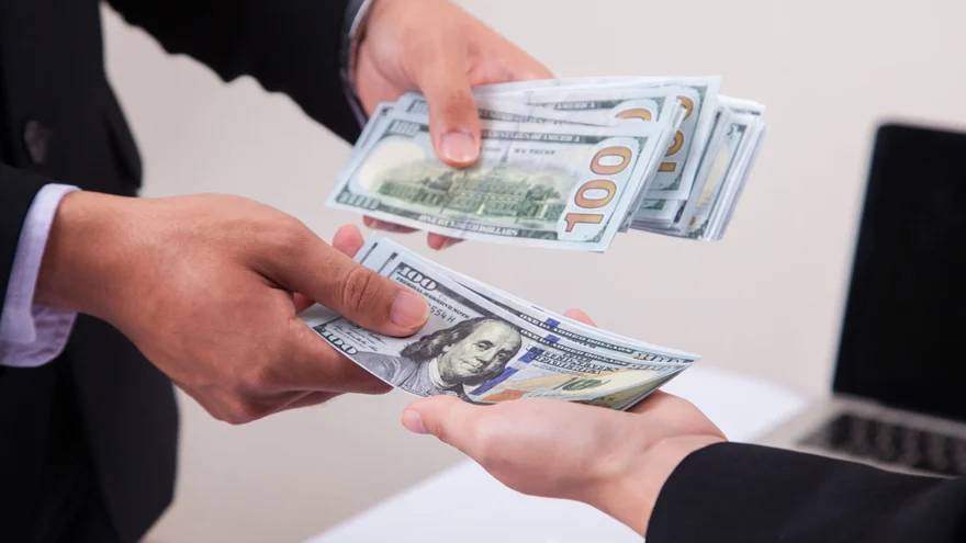 Los expertos coinciden en que los adelantos de impuestos serán fondos que no tendrá el próximo gobierno