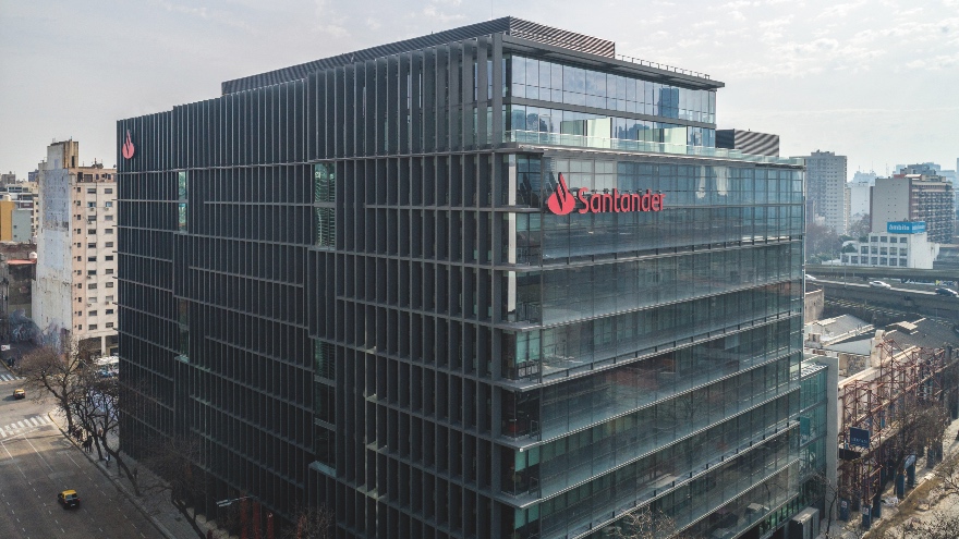 Santander se incorpora a Dimo