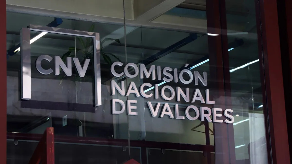 La Comisión Nacional de Valores (CNV) 