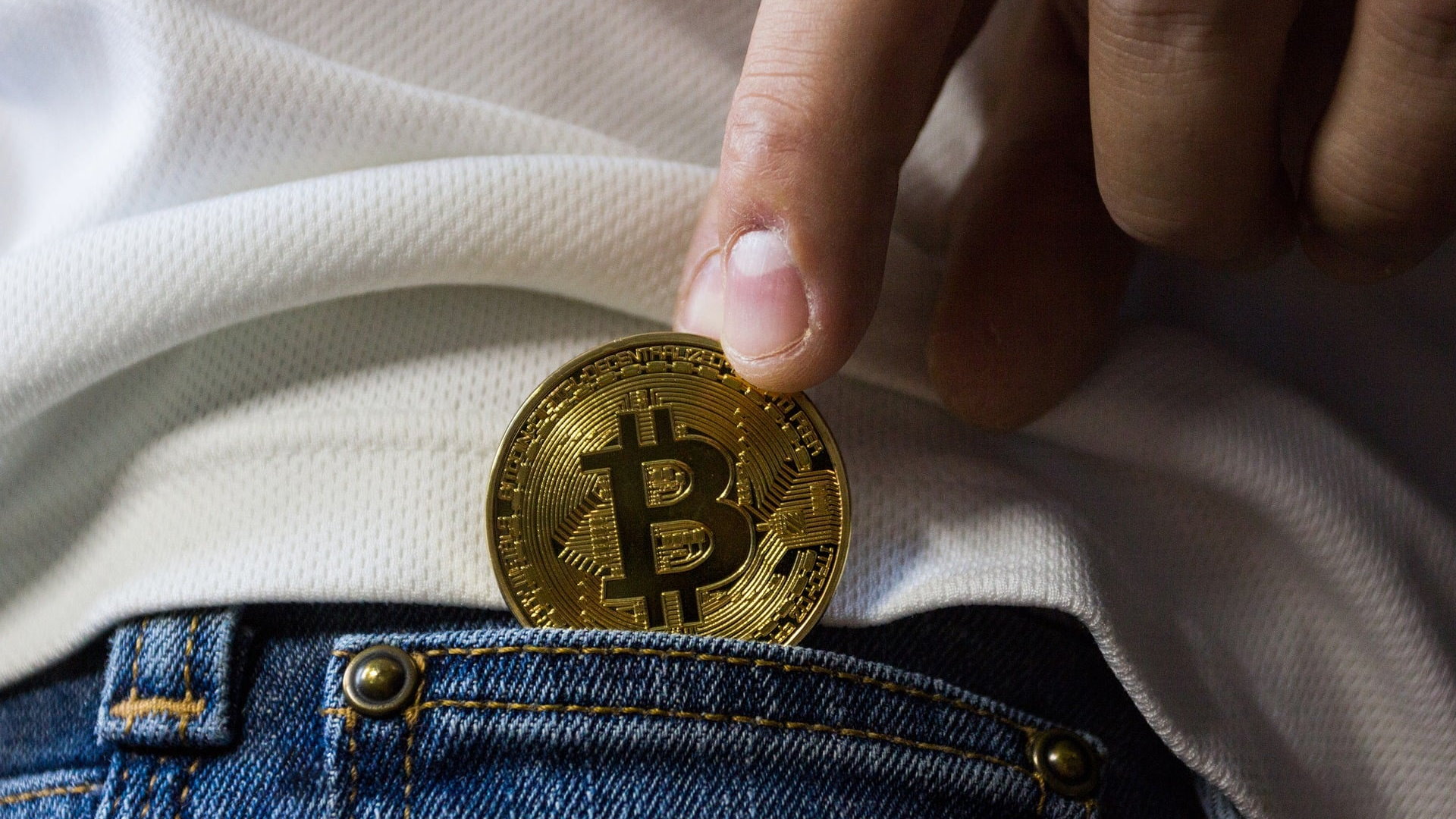 Bitcoin vale 955.038,69 pesos en Argentina