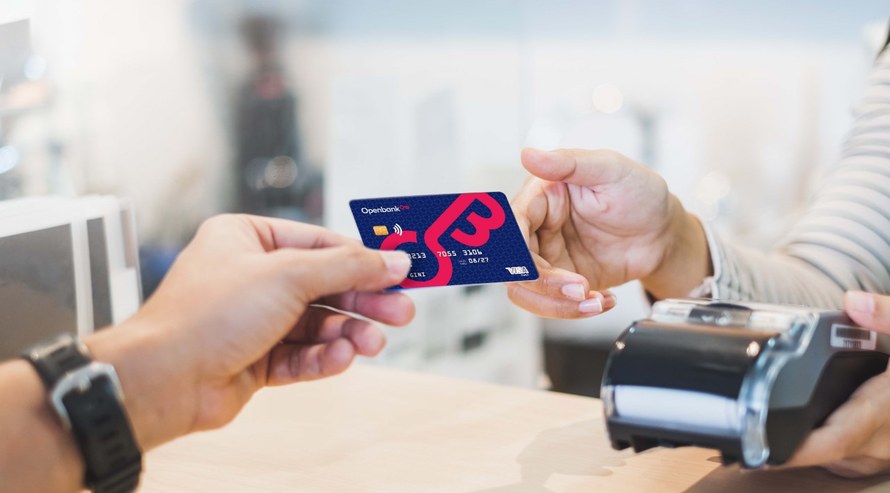 El neobanco Openbank renovó su línea de beneficios para agosto, y te permite ahorrar más de un 20% en compras, con pagos con tu tarjeta de débito