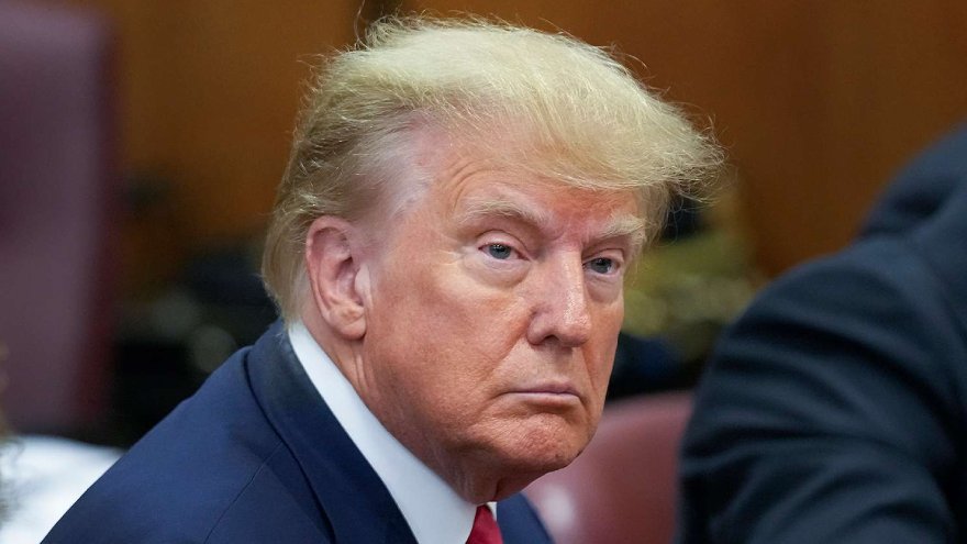Donald Trump dice que el dólar está perdiendo dominio