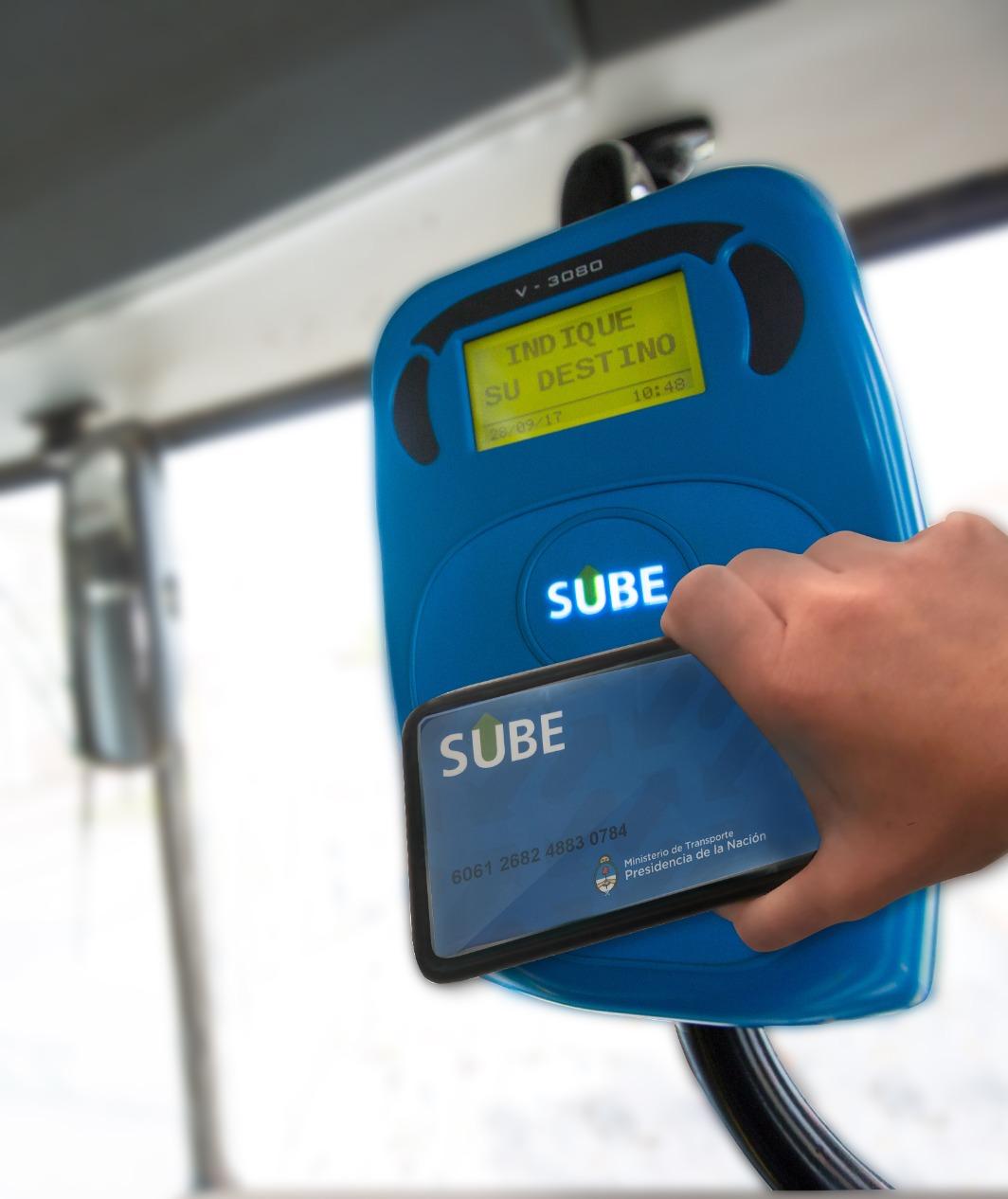 Un proyecto de ley propone digitalizar la tarjeta SUBE, ante la creciente escasez de plástico en el mercado