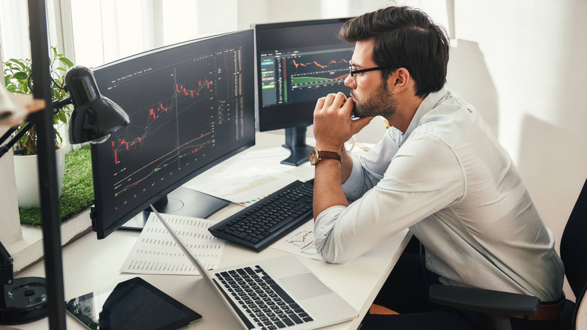¿Dólar, tasa de interés o acciones? Las claves para proteger tus ahorros del avance inflacionario