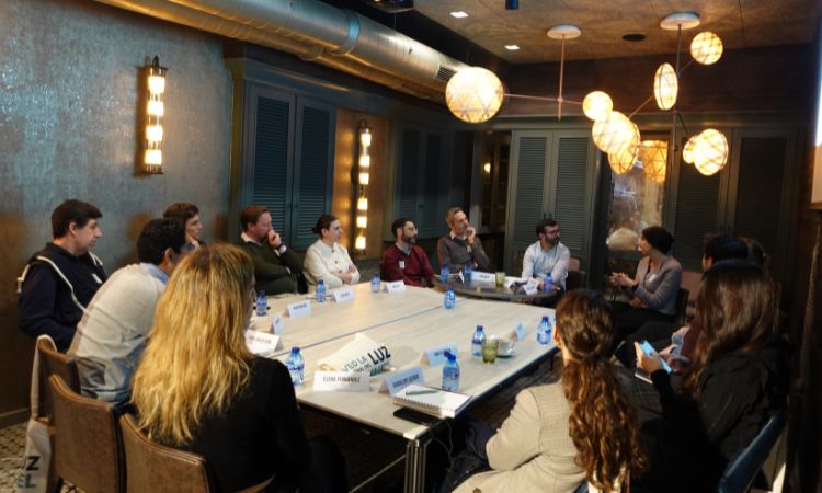 Mesa redonda de la Sesión M4C con Kraz